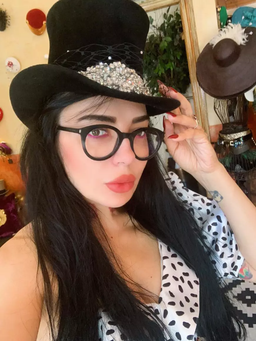 DJ Wanda va purta la nuntă pălăria Madonnei. Evenimentul are loc în luna august