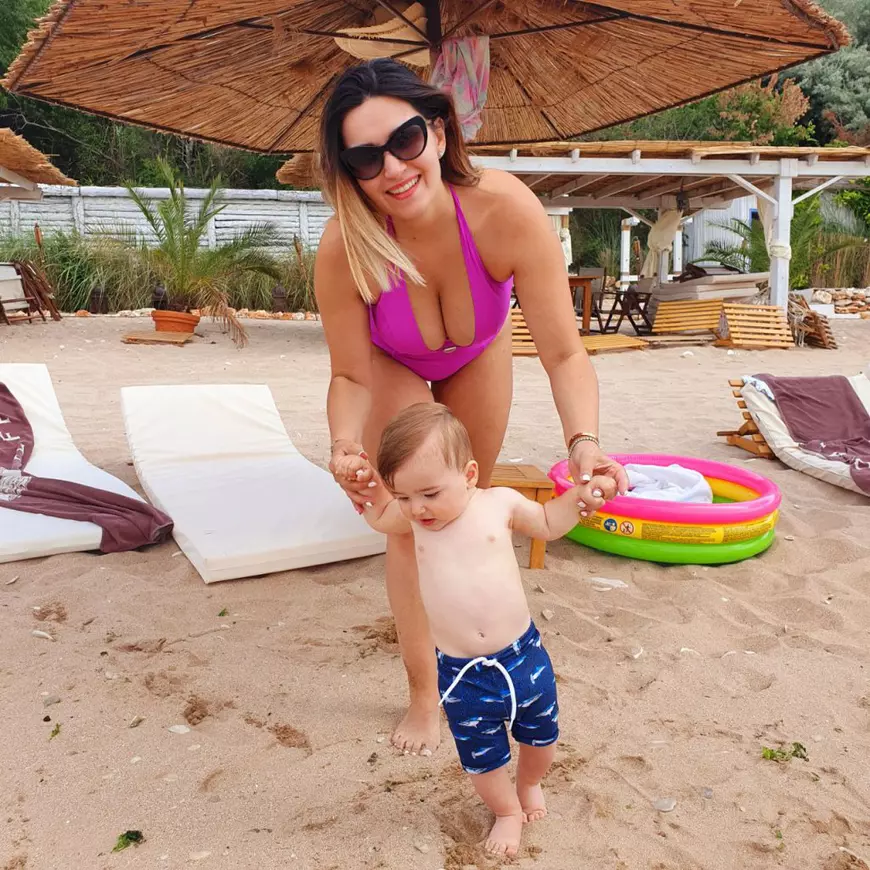 Ela Crăciun, vacanță cu familia în locul unde s-a măritat