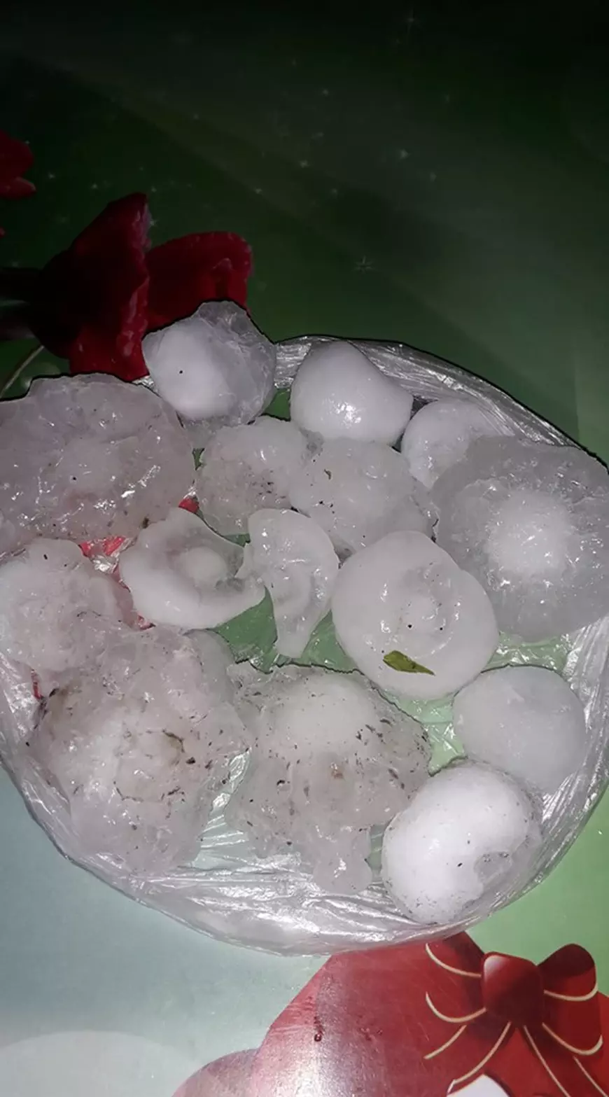FOTO | Grindină uriașă după furtuna din Călărași
