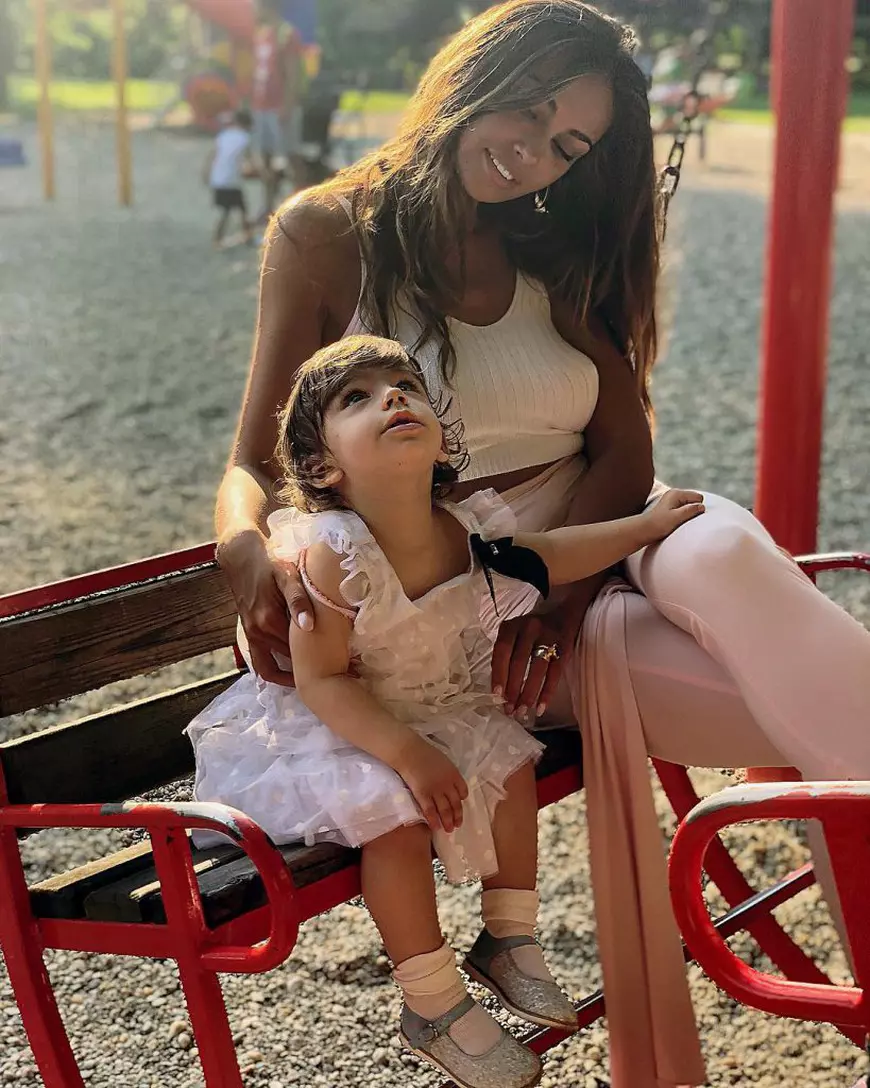 Mădălina Ghenea primește pensie alimentară de la socru