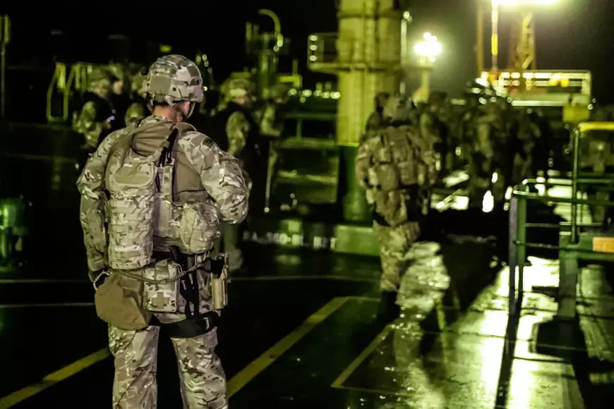 Iranul amenință că va captura o navă britanică dacă Londra nu eliberează petrolierul sechestrat în Gibraltar