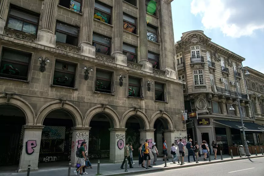 Voluntarii fac tururi de Centru Vechi pentru străini. Libertatea a fost să vadă cum se desfășoară o astfel de plimbare gratuită