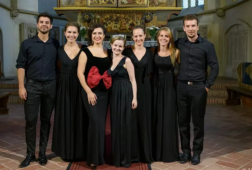 Iulian Ochescu, băiatul Silviei Dumitrescu, a fost premiat la unul dintre marile festivaluri de muzică clasică