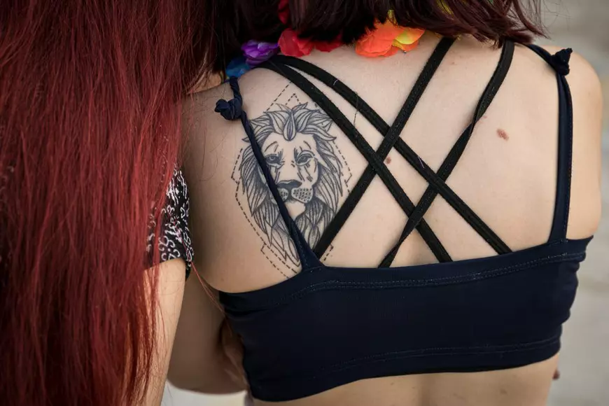 GALERIE FOTO/ Animalele de pe gât! Trendul în materie de tatuaje la Neversea 2019