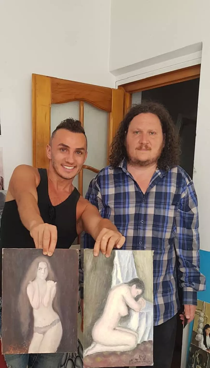 Fratele lui Mihai Trăistariu nu poate alege între cele lumești și credință. „Se roagă mult, dar tot pictează nuduri”