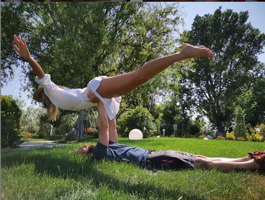 Dani Oțil nu-și mai lasă iubita să defileze pe podiumul de modă! Gelos, o ține numai pe lângă el