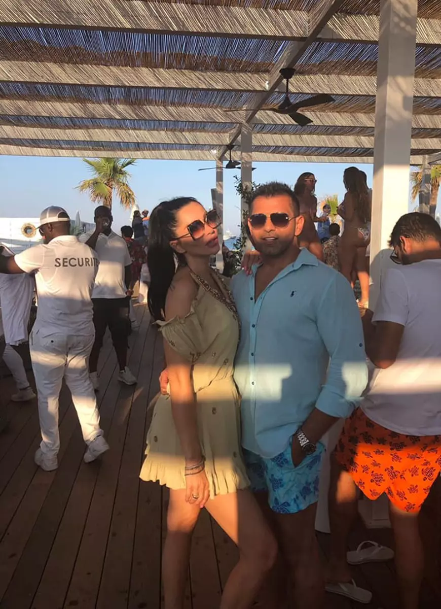 Cum se distrează Brigitte Sfăt și Florin Pastramă în luna de miere