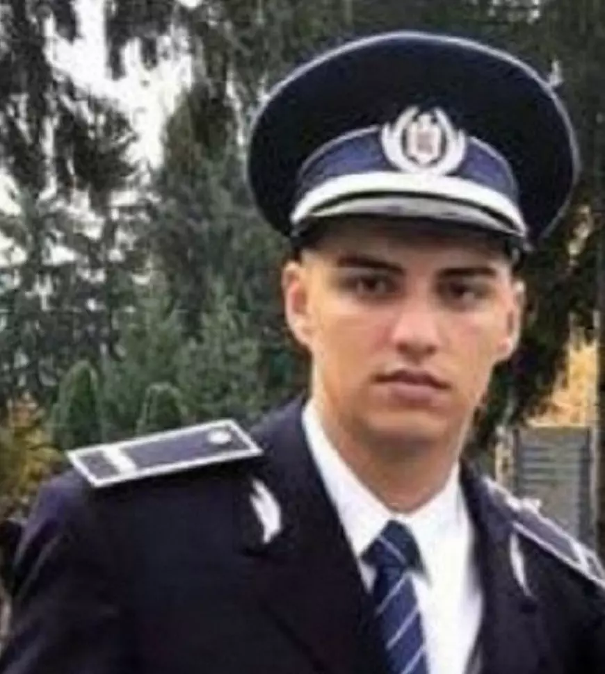 Un polițist aflat în concediu a salvat un tânăr de la înec, la Costinești