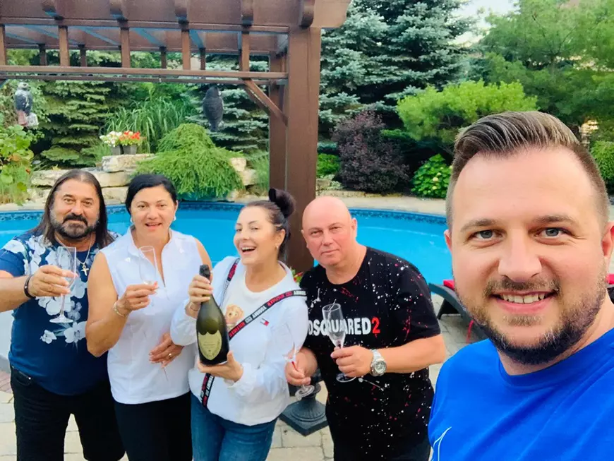 VIDEO/ Angela Rusu se aniversează anual, în altă țară. Prietenii i-au cântat “La mulți ani!” în Canada