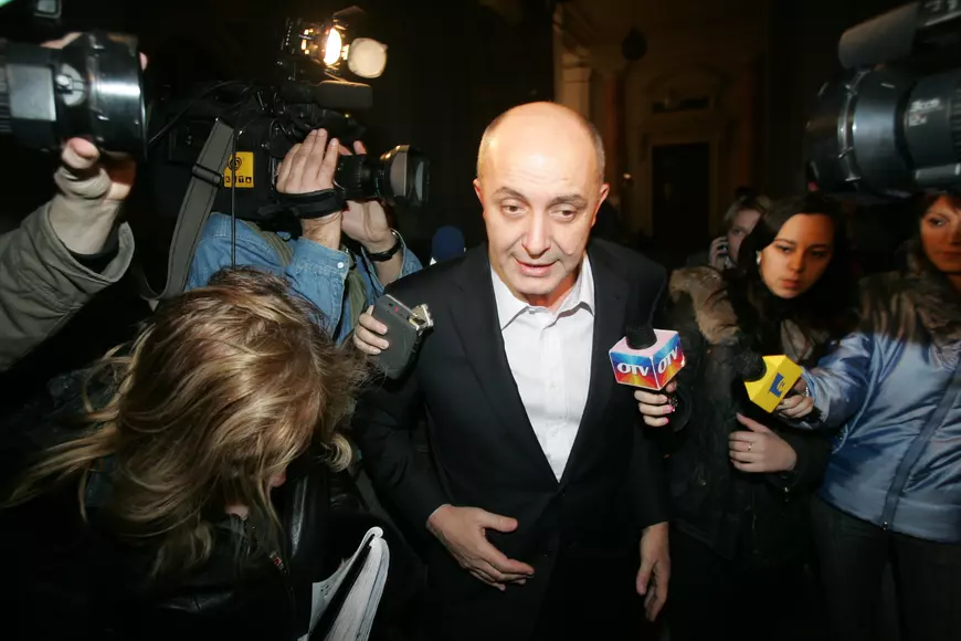 Au condamnări grele, dar nicio zi de pușcărie: 4.450 de infractori sunt căutați pentru a-și executa pedepsele. Cei mai mulți urmăriți sunt fugiți din țară