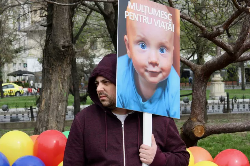 Obiecția de conștiință. Doctorii români în lupta mișcării mondiale anti-avort