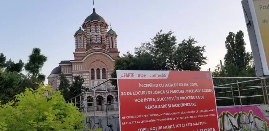 Locuri de joacă la 1,5 milioane de euro bucata! Daniel Florea, primarul PSD al Sectorului 5, cheltuie 54 de milioane de euro ca să amenajeze 34 de părculețe