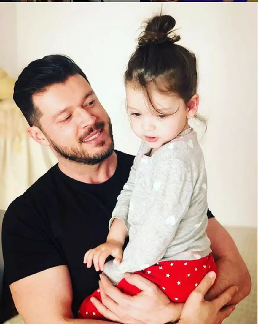 Victor Slav nu mai ține pasul cu fiica lui de 3 ani. „E ca argintul viu”
