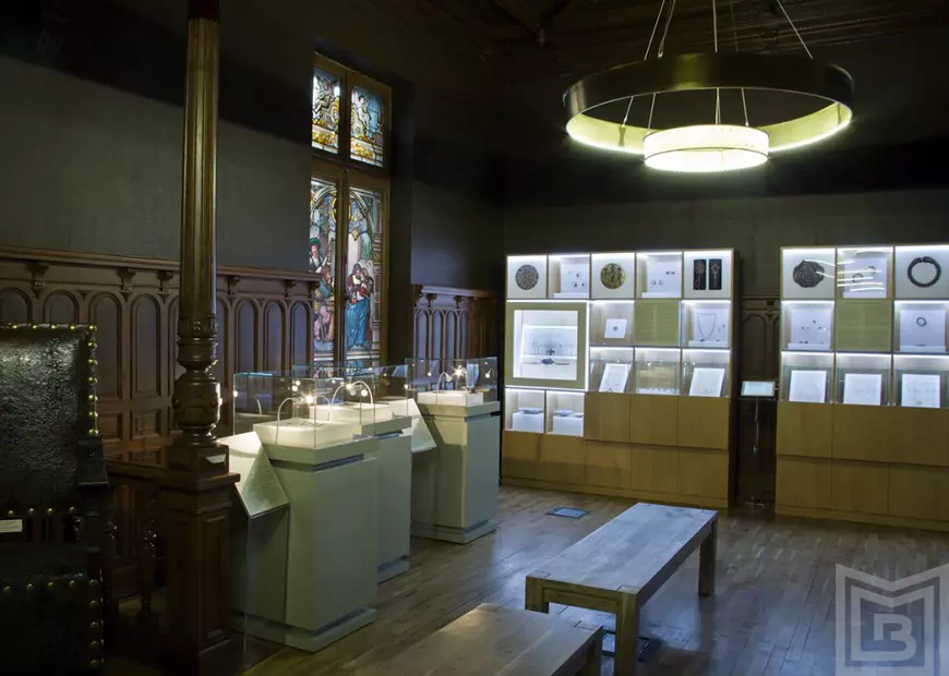 POVEȘTI DIN BUCUREȘTI / Muzeul Severeanu, locul unde mâna mumiei se întâlnește cu bustul împăratului Traian