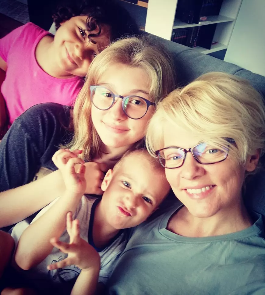 Copiii nu-i calcă pe urme lui Dragoș Bucur! Fata cea mare trage către fotografie, mezinul vrea să fie om de știință!