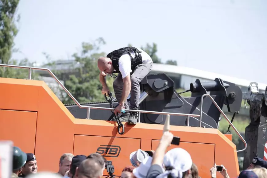 Protest în Piața Victoriei, 10 august 2019. Peste 20.000 de oameni au manifestat în fața Guvernului. Protestatarii au scandat numele Alexandrei la final