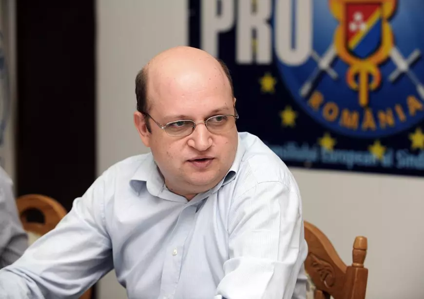 Cazul Caracal scoate la iveală adevărata situație a Ministerului de Interne: o singură vestă de protecție la 5 polițiști, agenți lipsiți de antrenament și conducere pe pile