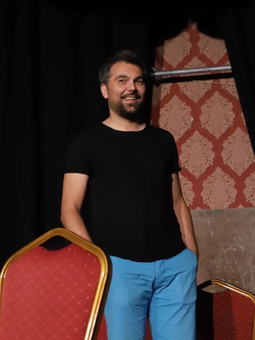 Cum a ajuns Andreas Petrescu să lucreze cu soția lui, deși ea era împotrivă! La concurs, sub nume fals