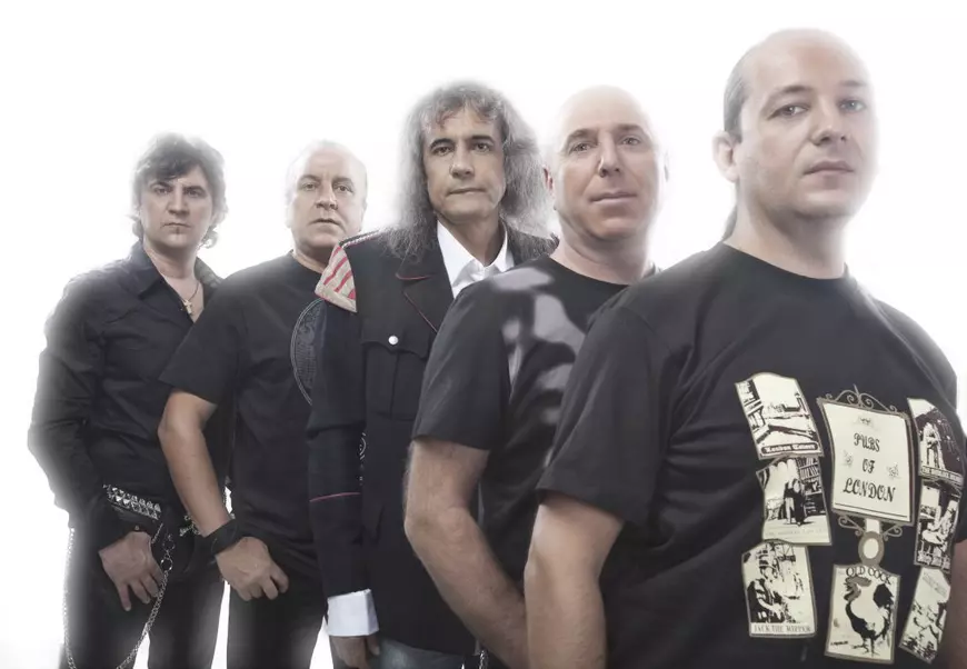 Metallica a cântat Iris, acum Iris cântă Metallica! Rockerii le întorc favoarea starurilor americane interpretând “Enter Sandman” în concertele viitoare