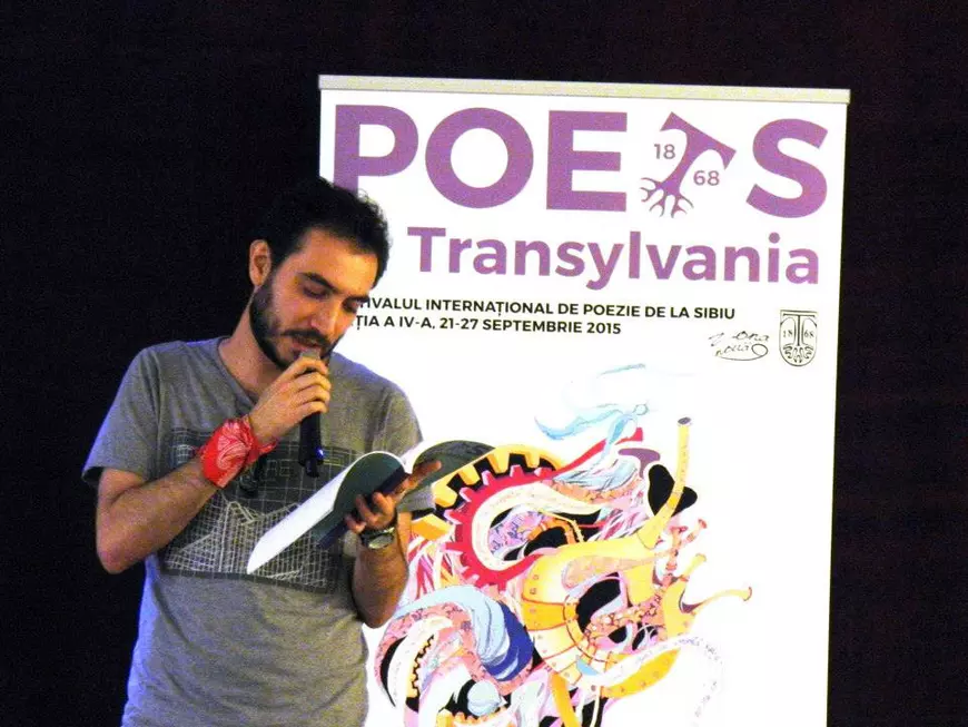 Suferința unui poet. Claudiu Komartin: „Nu are cum să nu te doară eșecul țării tale”