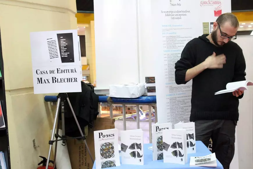 Suferința unui poet. Claudiu Komartin: „Nu are cum să nu te doară eșecul țării tale”