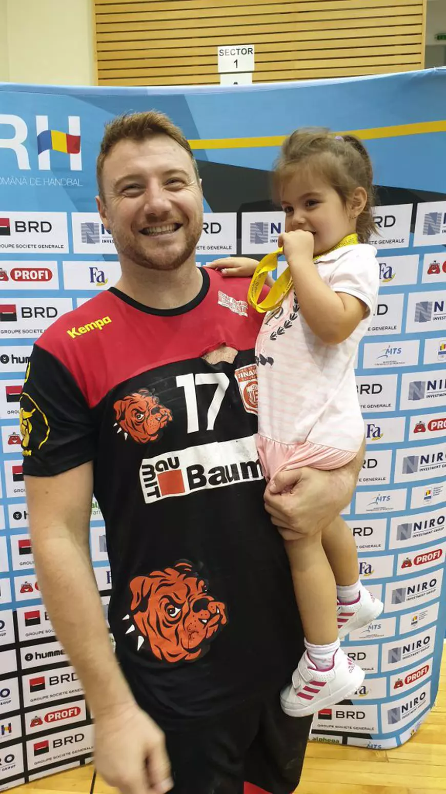 Handbaliștii de la Dinamo păstrează Supercupa României la București