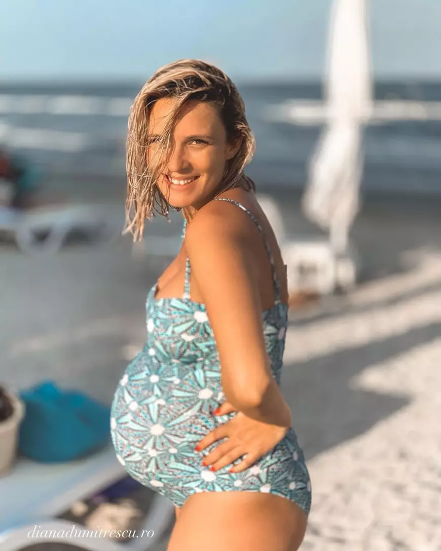 Cum arată Diana Dumitrescu în costum de baie, în luna a opta de sarcină