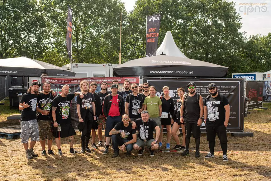 Maramureșenii de la Dirty Shirt, la cel mai mare festival heavy metal din Europa! Trupa e condusă de un profesor universitar