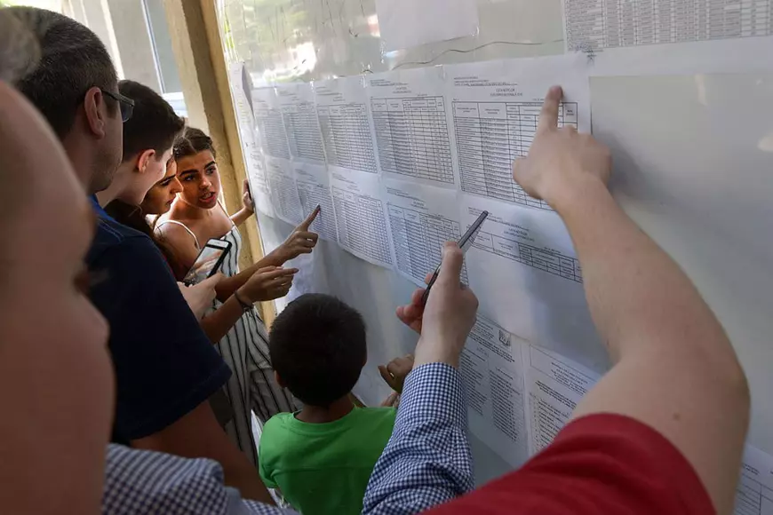 Unde îi trimitem de fapt pe elevii sub nota 5? Realitatea școlilor profesionale din România
