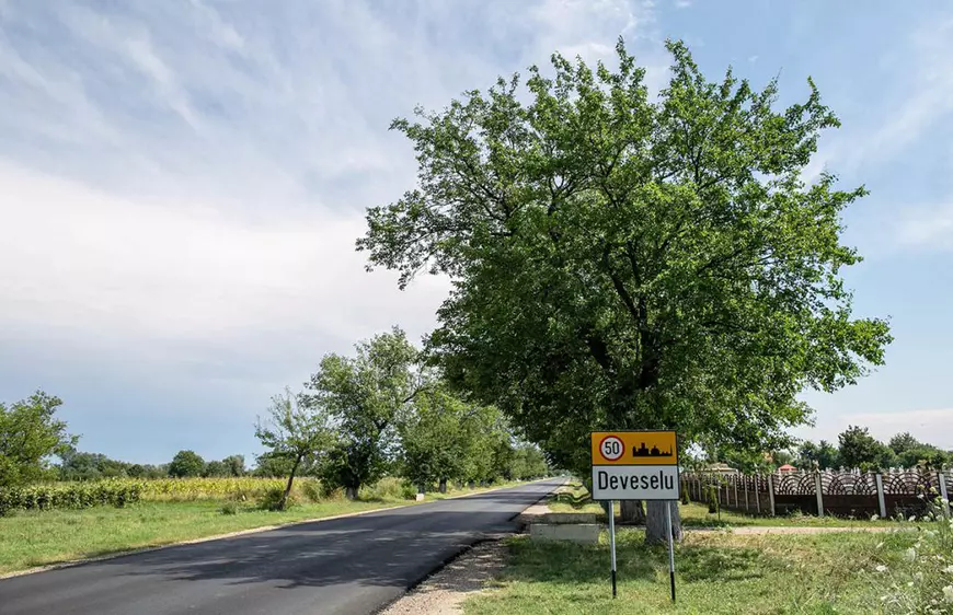 FOTOREPORTAJ/ Viața sub scutul de la Deveselu. Fotoreporterul Vlad Chirea a surprins, în imagini, cum trăiesc românii în vecinătatea unui obiectiv militar de importanță mondială