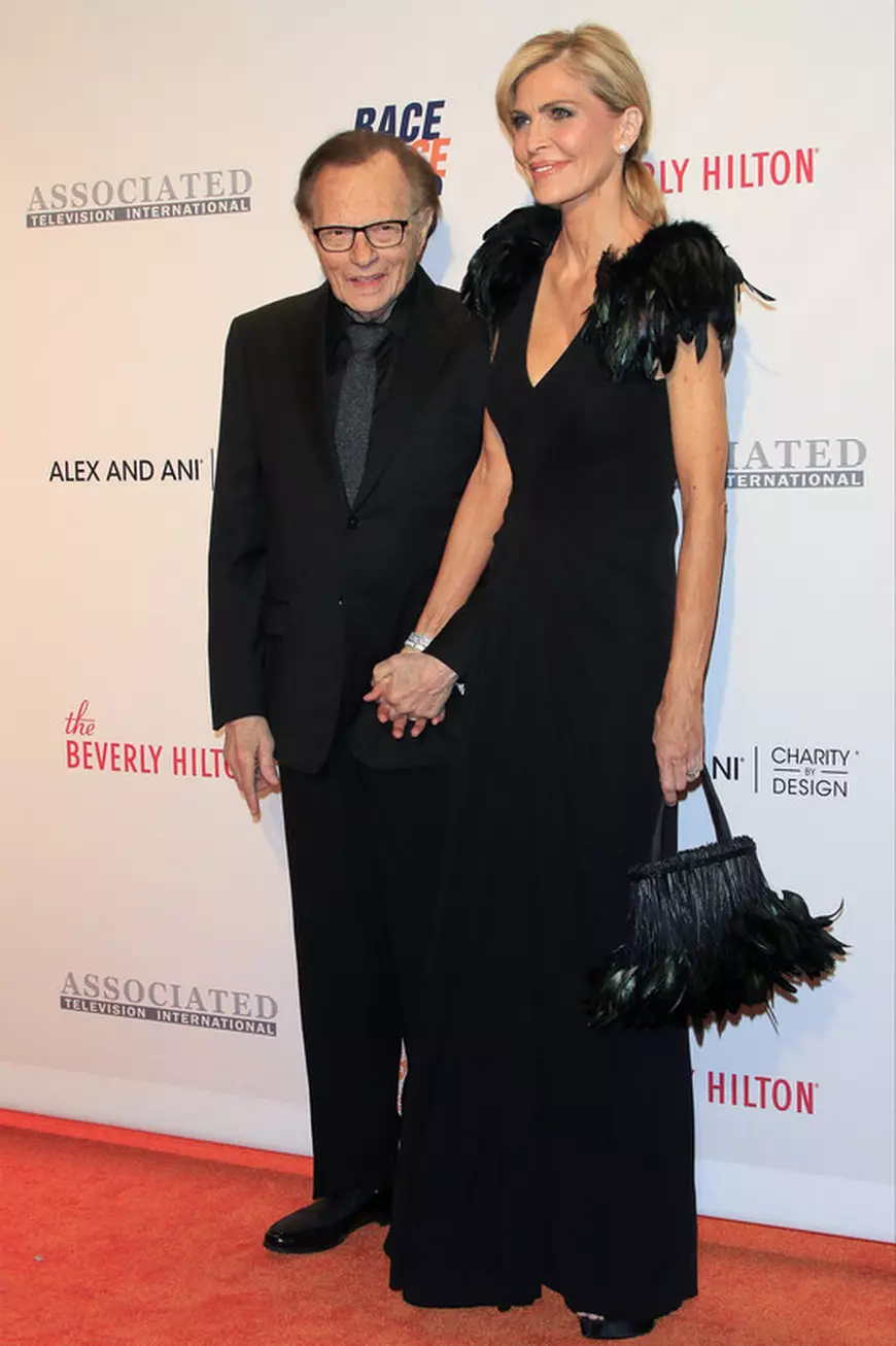 Larry King divorțează de a șaptea soție. Au fost căsătorit timp de 22 de ani