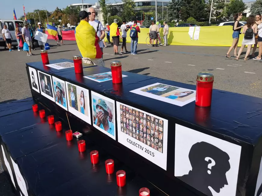 Protest în Piața Victoriei, 10 august 2019. Peste 20.000 de oameni au manifestat în fața Guvernului. Protestatarii au scandat numele Alexandrei la final