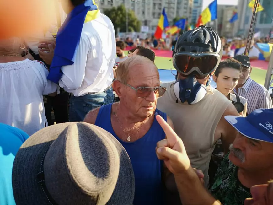 Protest în Piața Victoriei, 10 august 2019. Peste 20.000 de oameni au manifestat în fața Guvernului. Protestatarii au scandat numele Alexandrei la final