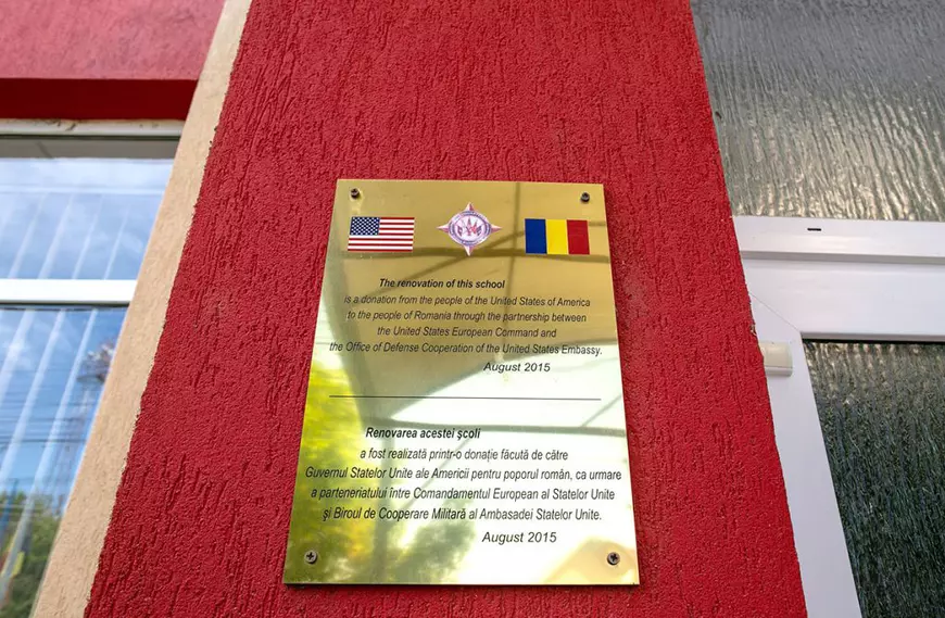 FOTOREPORTAJ/ Viața sub scutul de la Deveselu. Fotoreporterul Vlad Chirea a surprins, în imagini, cum trăiesc românii în vecinătatea unui obiectiv militar de importanță mondială
