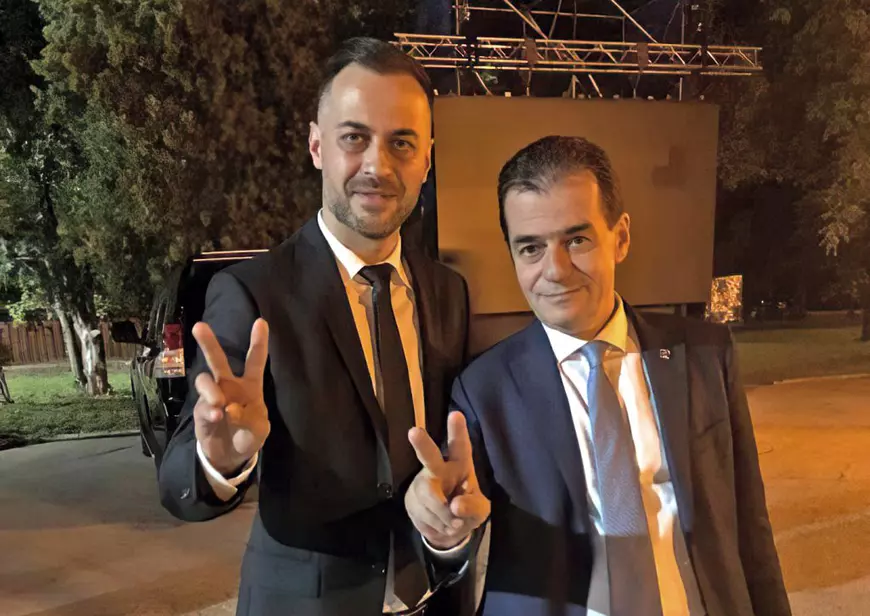 Hoțul de aer îi taie oxigenul lui Iohannis! Cum s-a lipit de conducerea PNL directorul cercetat penal în dosarul Vitalaire, cazul cu mii de bătrâni bolnavi escrocați