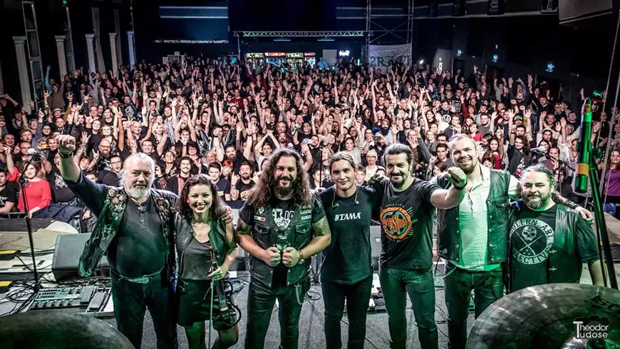 Phoenix a renăscut la sticlă. Legendara trupă a lui Nicu Covaci are propriul vin