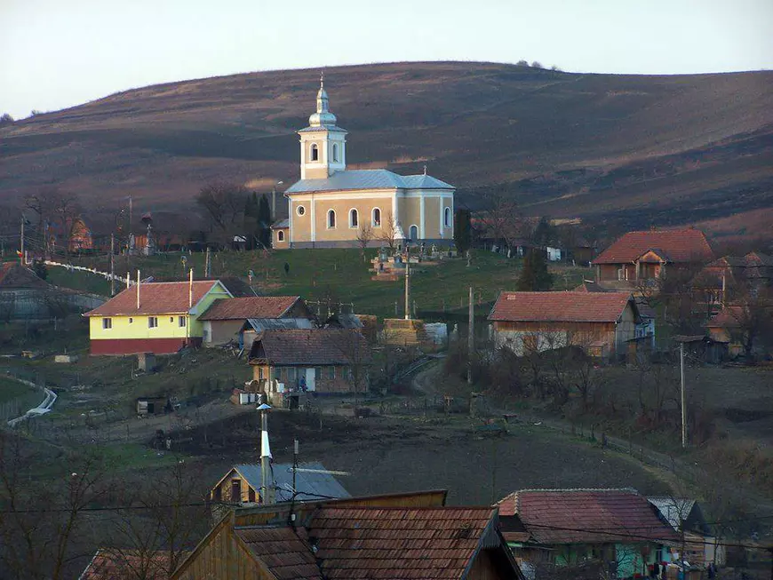 Le-au spus vecinilor că fata a plecat și, de fapt, o omorâseră. Cazuri de crime din România în care cadavrele victimelor au fost arse. Cum au fost dovediţi autorii şi ce pedepse au primit