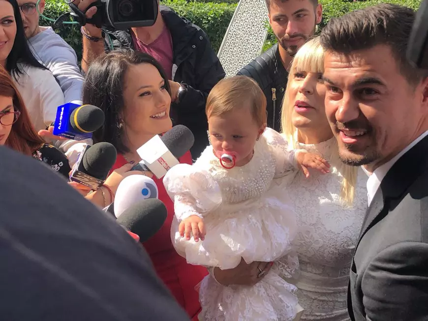 Primele imagini de la botezul fetiței Elenei Udrea