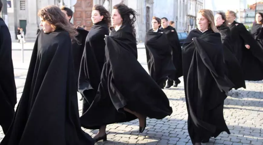 Harry Potter s-a născut la Porto! Am fost în mica librărie portugheză care a inspirat-o pe J.K. Rowling să scrie poveștile fantastice ale micilor vrăjitori