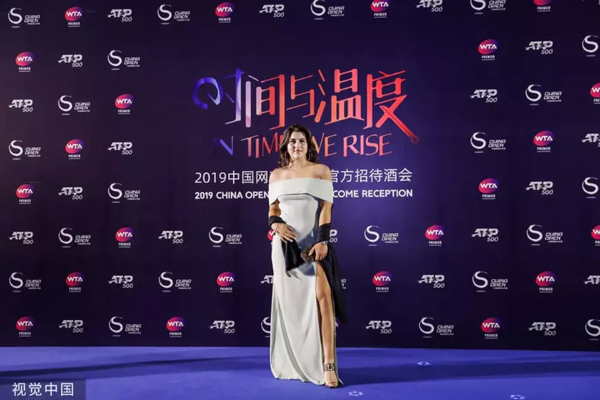 Simona Halep a părăsit turneul de la Beijing îngrijorată de durerile la spate: «Accidentarea s-a agravat»