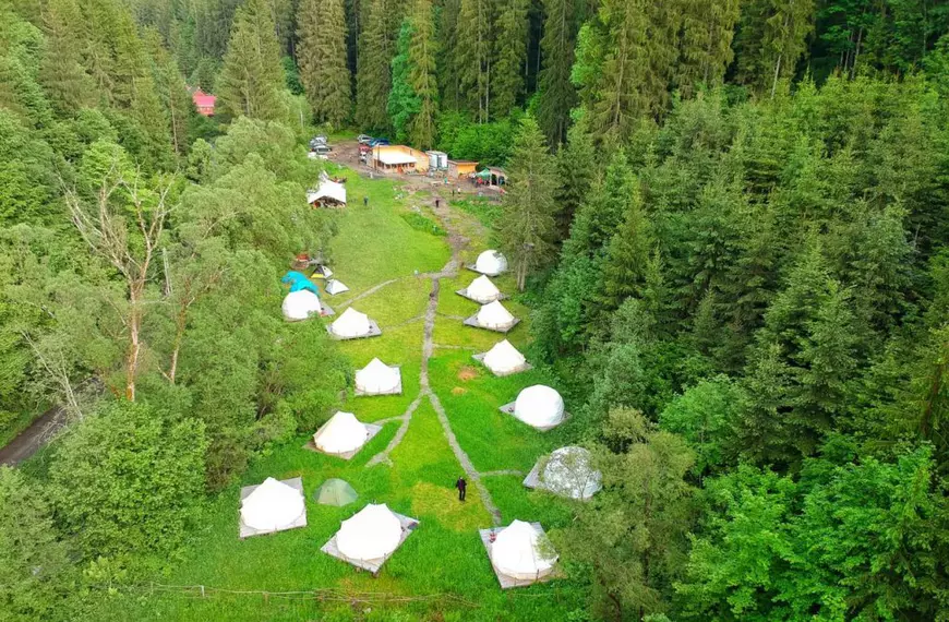 Camping de lux - Fain