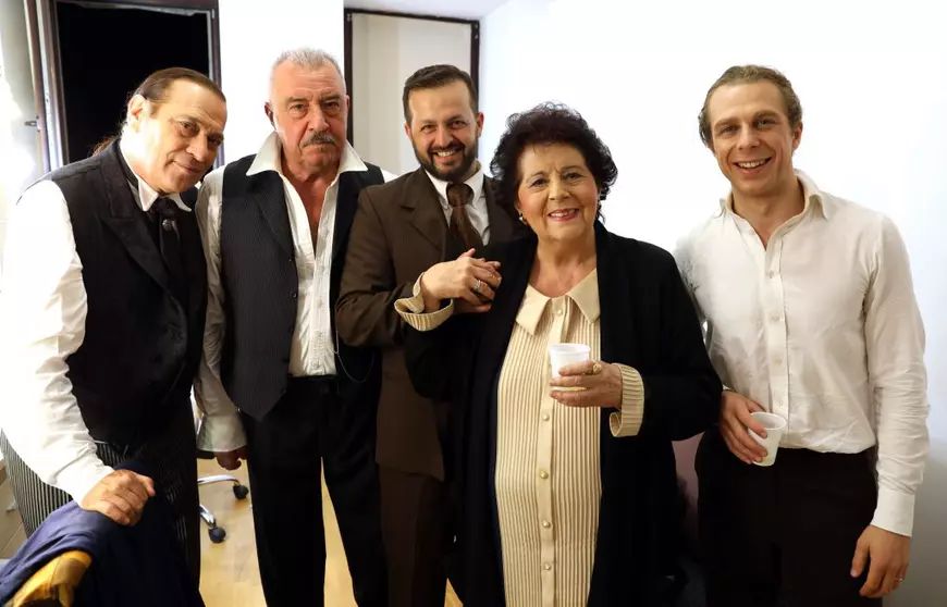 Actorul Costel Constantin a sărbătorit pe scenă 50 de ani de activitate la TNB!