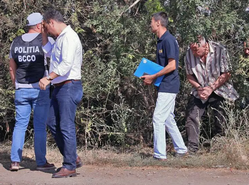 Ce nu s-a văzut din reconstituirea în care Dincă a povestit și a arătat cum a ucis-o pe Luiza. Aproape șase ore de jale, furie și un drum la capătul căruia au rămas trei pumni de cenușă