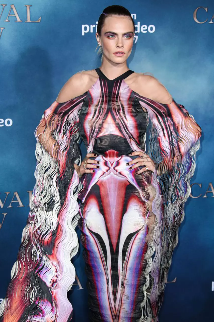 Cara Delevingne a detronat-o pe Kate Moss! A devenit cel mai bine plătit top model din Marea Britanie în 2018