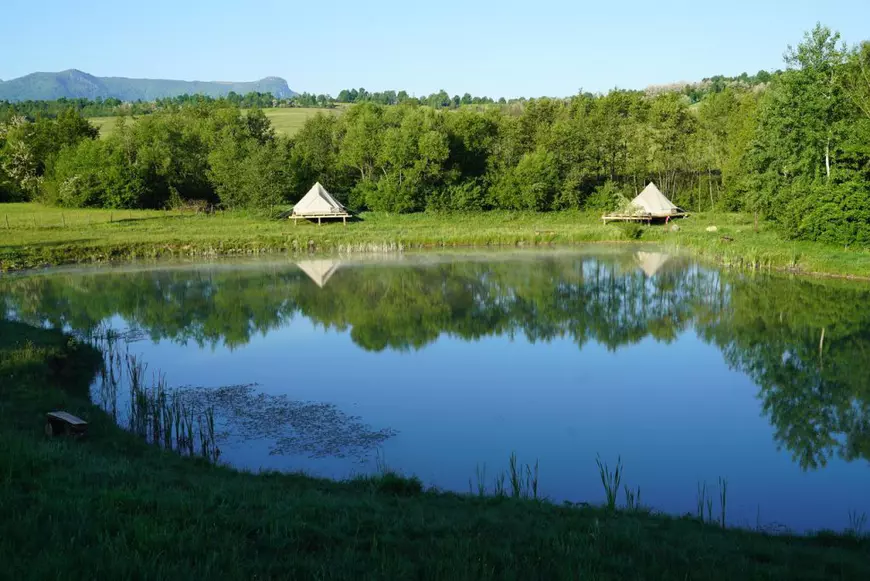 Hotelul de Bumbac - Crapul Furios. Zona de camping