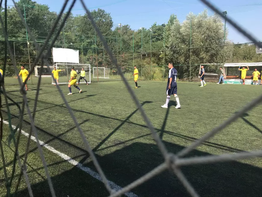 VIDEO / Evadați la fotbal! Reporterul Libertatea a asistat la o competiție interpenitenciară desfășurată la Ploiești, Cupa „Fotbal pentru toți”