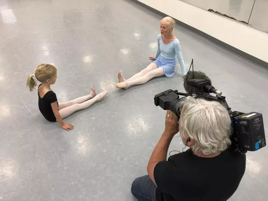 Balerină la 79 de ani | Suzelle Poole, femeia care își trăiește viața pe poante