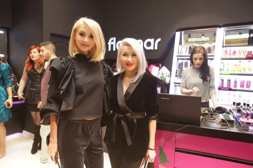 Raluca de la Bambi cântă la nunți și la botezuri, dar refuză petrecerile unde s-ar putea transforma în lăutar. „Nu cânt la ureche”