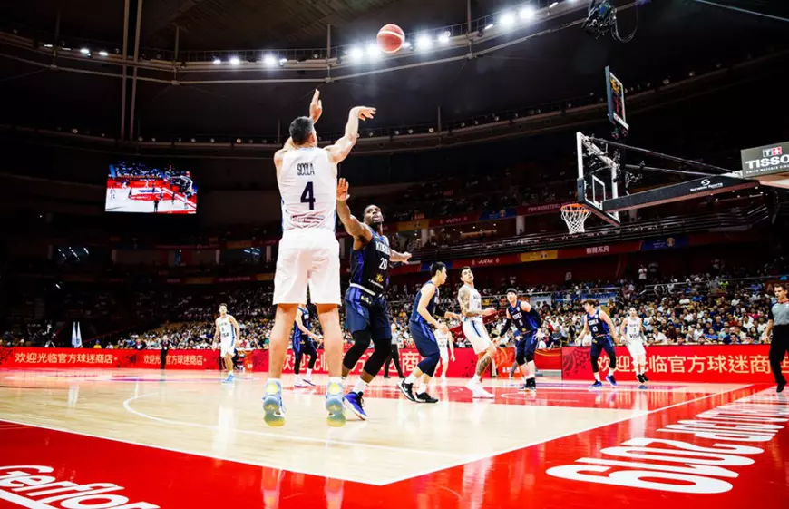 Argentinianul Luis Scola a devenit al doilea cel mai bun marcator din istorie la Mondialele de baschet