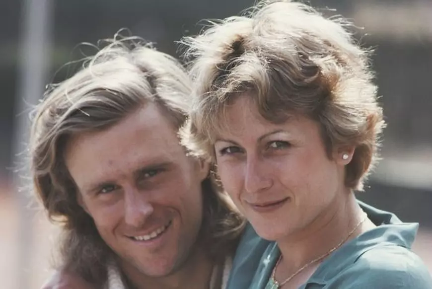 „O iubesc pe Halep! Nu a schimbat-o celebritatea. Știu sacrificiile familiei, parcă mă văd pe mine și pe băieți”. Interviu cu Judy, fostă jucătoare și antrenoare de tenis, mama fraților Andy și Jamie Murray